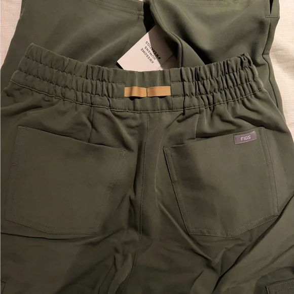 Figs Dowa Moss pants XS petite - Picture 3 of 6
